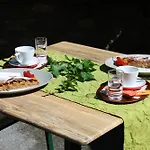 Guest house Familie Lampersberger Sachsenburg
